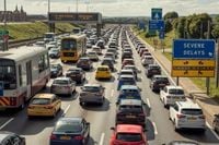 Bank Holiday Alert: Travel Delays and Disruptions expected Across UK Roads and Rail Networks- Latest Update - Travel And Tour World
