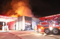 Zeer grote brand op industrieterrein