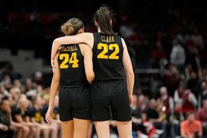 Gabbie Marshall’s Engagement Sparks Iowa Basketball Reunion Online