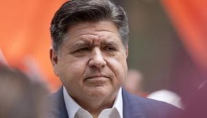 Trump Calls For Jailing Illinois Leaders Amid Chicago Standoff
