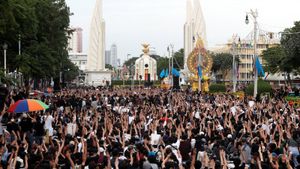 Thailand's Protests Intensify Amid Calls For Democracy