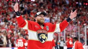 Sam Bennett Wins Conn Smythe Trophy Leading Panthers To Repeat