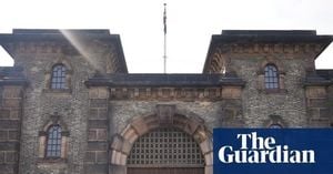 Wandsworth Prison Mistakenly Releases Two Inmates Amid Crisis