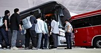 US to allow South Koreans to work at sites under temp visas, but clear solution elusive