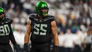 Steelers Pass On Quarterbacks To Draft Defensive Tackle Harmon