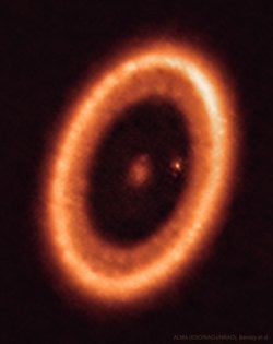 PDS 70: Disk, Gezegenleri ve Uyduları