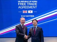 UK Seals South Korea Deal to Trade 98% of Goods Tariff-Free