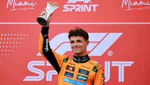 Norris Claims Thrilling Miami Sprint Victory After Safety Car Drama