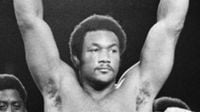 Morto George Foreman, il leggendario incontro con Muhammad Ali nel 1974 - il video