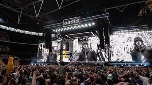 Oasis Rocks Edinburgh With Triumphant Stadium Return