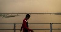 Heavy rain, overflowing rivers cause fresh flooding in northern India, Pakistan