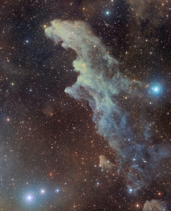 Rigel yıldızı tarafından aydınlatılan IC 2118