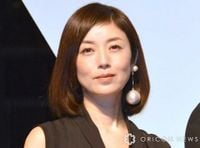 52歳・高岡早紀、“すっぴん”で表参道へ「オーラが半端ない」「すれ違ったら3度見する美しさ」　オフショに反響（2025年3月19日）｜BIGLOBEニュース